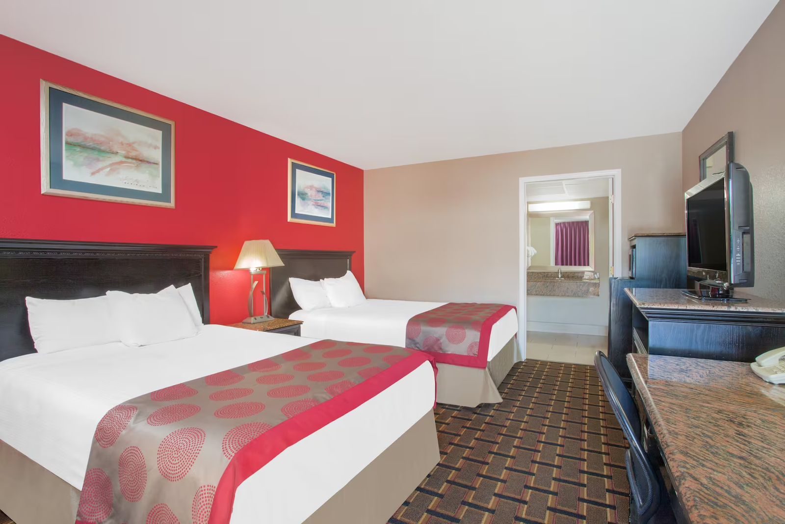 Double Queen Room - Ramada Edgewood